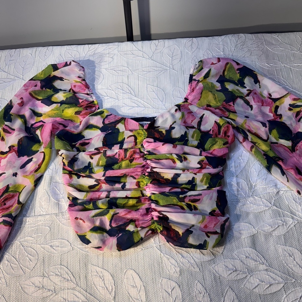 Abercrombie & Fitch Multicolor Floral Ruched Blouse Size Medium - Picture 3 of 11